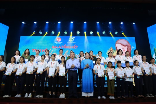 Trại hè “Hoa hướng dương” - Sâu lắng, ấm áp, thắm đượm tình cảm gia đình