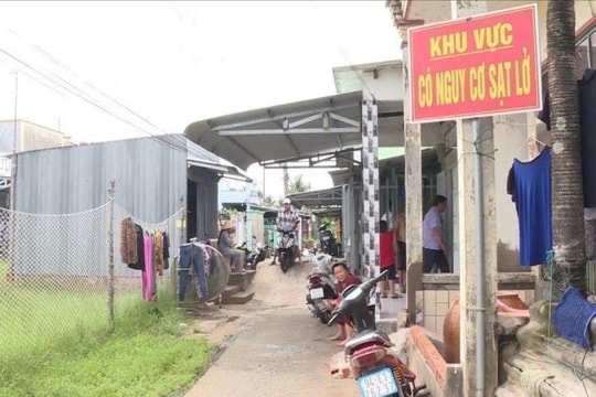 Bạc Liêu: Gần 100 nhà dân bị sụt lún do sạt lở
