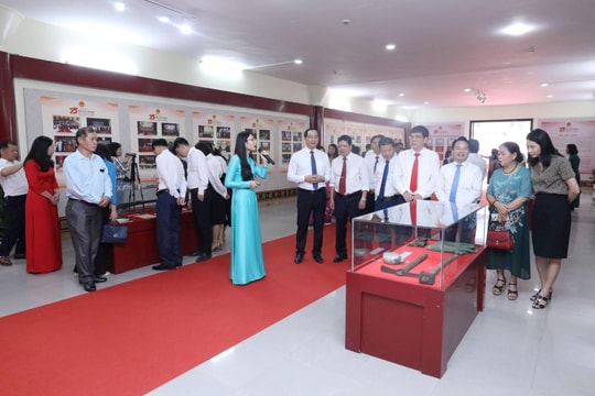 Lạng Sơn: Trưng bày chuyên đề “Thi đua yêu nước - 75 năm vang mãi lời Người”