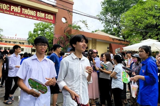 Thanh Hóa: 3 thí sinh bị đình chỉ trong ngày đầu thi vào lớp 10