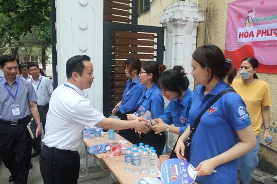"Những ngôi sao xa xôi" có trong đề thi Ngữ văn vào lớp 10