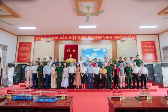 Chung tay thực hiện Chương trình “ Xanh hóa Trường sa”