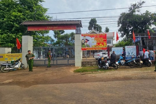 Truy thăng cấp bậc hàm đối với 4 cán bộ chiến sĩ Công an xã hy sinh tại Đắk Lắk
