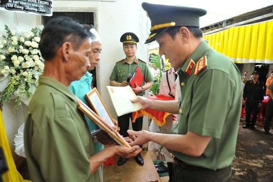Cấp Bằng Tổ quốc ghi công cho 6 liệt sĩ hi sinh tại Đắk Lắk