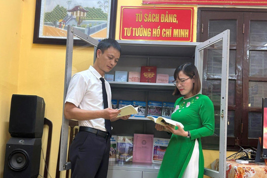 TAND huyện Văn Quan ra mắt Tủ sách Đảng, tư tưởng Hồ Chí Minh