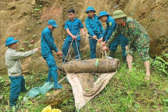 Hủy nổ quả bom được phát hiện ở cầu Bến Thủy