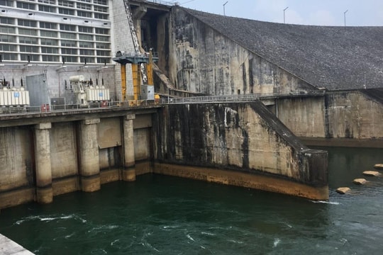 Công suất đỉnh của hệ thống điện ngày 15/6 đạt gần 40.000 MW