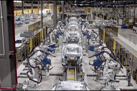 Trình Chính phủ Nghị định giảm 50% lệ phí trước bạ với ô tô sản xuất, lắp ráp trong nước trước ngày 20/6