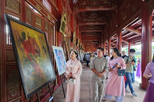 Triển lãm “Diễn xướng cung đình Huế qua tác phẩm mỹ thuật”