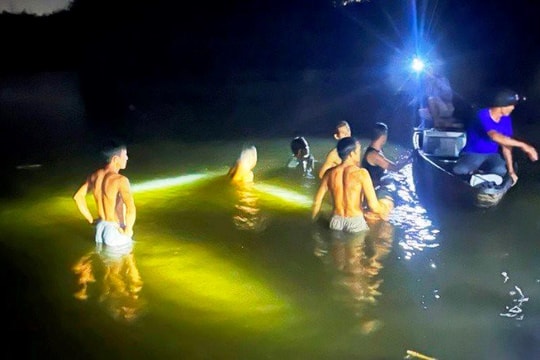 Ba ông cháu đuối nước thương tâm khi tắm sông