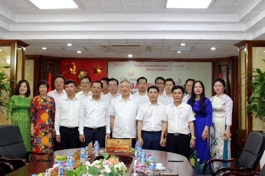 Chánh án Nguyễn Hòa Bình chúc mừng các cơ quan báo chí, truyền thông trong hệ thống Tòa án