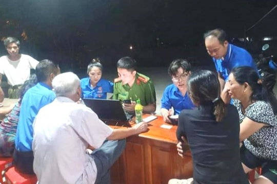 Thi đua cao điểm "Hướng về cơ sở phủ xanh tài khoản định danh điện tử"