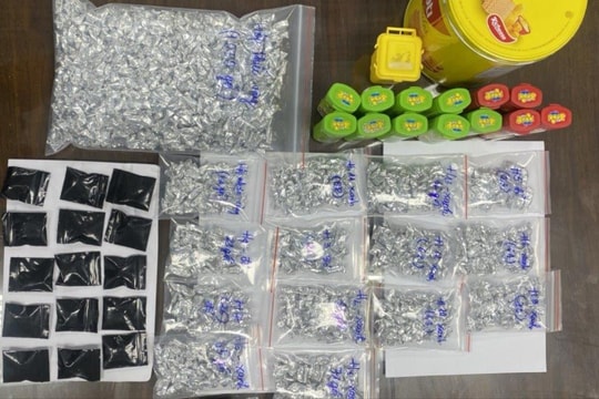 Bắt đối tượng mua bán trái phép chất ma túy, thu giữ 1000 tép heroin