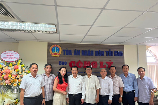 Báo Công lý tại TP.HCM tri ân các cơ quan, đơn vị nhân ngày 21/6