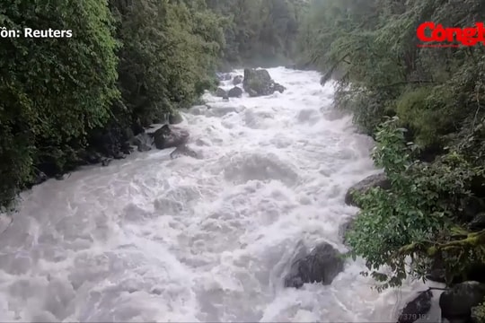 Cảnh báo sông băng Himalaya đang tan nhanh do biến đổi khí hậu