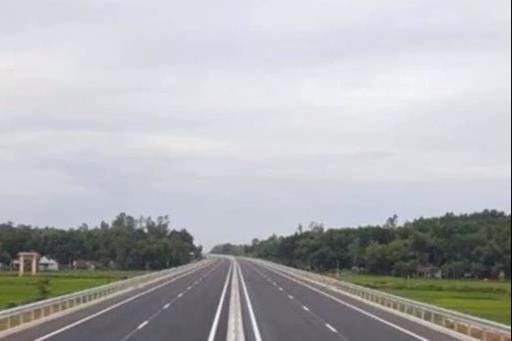 Đẩy nhanh phê duyệt chủ trương đầu tư 2 dự án đường cao tốc