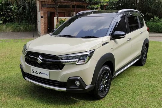 Suzuki XL7 Hybrid 2023 ra mắt