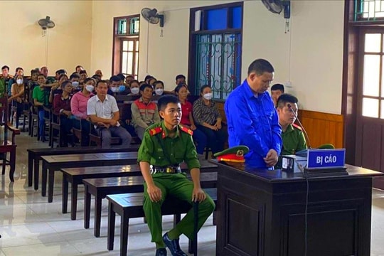 Can ngăn ẩu đả tại bữa tiệc, dượng bị cháu đâm chết