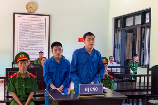 "Hack" tài khoản Facebook để lừa đảo, rửa tiền