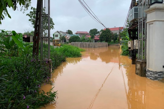 Mưa lớn gây ngập úng tại thành phố Lạng Sơn