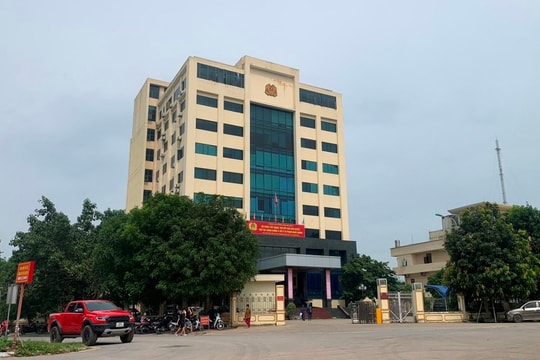 Thanh Hóa: Cần làm rõ nhóm người thu tiền gửi xe trước cửa trụ sở công an