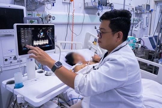 Cứu sống thai phụ tổn thương đa cơ quan nặng sau 10 năm hiếm muộn