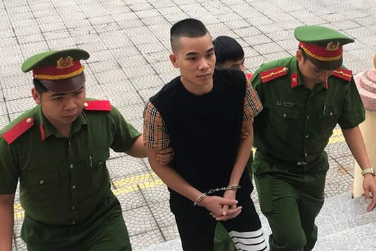 Đâm bạn gái trọng thương vì níu kéo tình cảm bất thành