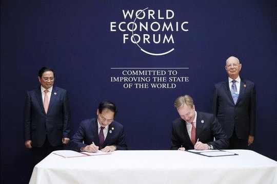 Việt Nam - WEF ký Biên bản ghi nhớ hợp tác giai đoạn 2023-2026