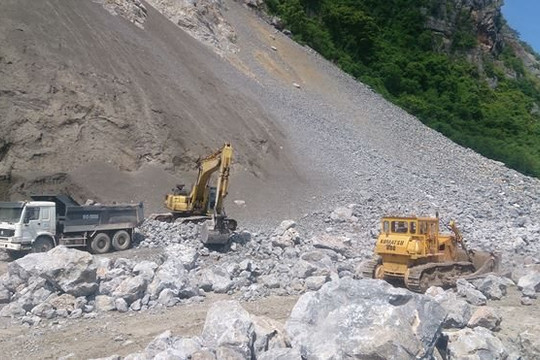 Khai thác ngoài mốc giới, Tổng Công ty Hà Thanh bị phạt 170 triệu đồng