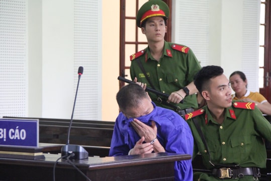 Giọt nước mắt của nam bảo vệ đâm người vì bị thách thức
