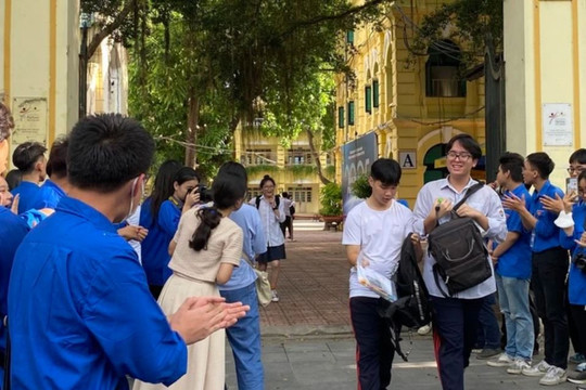 Thi tốt nghiệp THPT 2023: Đề thi bám sát chương trình SGK, hạn chế việc học tủ, học lệch