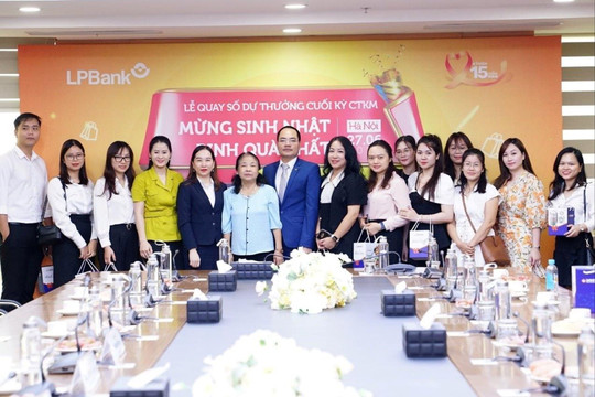 LPBank trao hơn 2,5 tỷ đồng quà tặng cho khách hàng may mắn