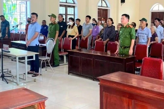 Xét xử lưu động đối tượng tàng trữ trái phép chất ma túy