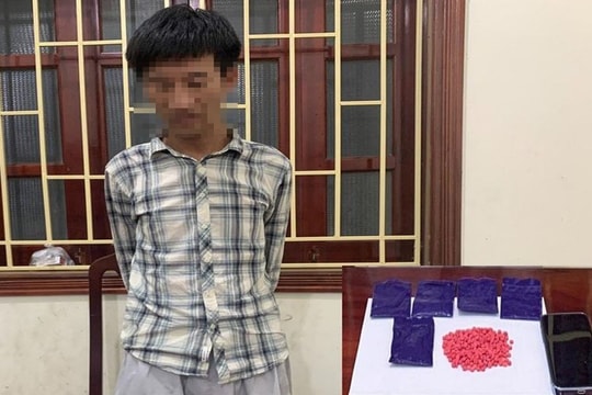Bắt 2 đối tượng, thu giữ gần 1.000 viên ma túy tổng hợp