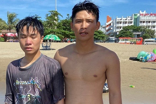 Kịp thời cứu sống nam sinh bị sóng cuốn xa bờ