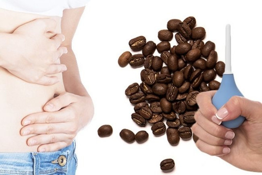 Vỡ đại tràng, phải lắp hậu môn giả vì dùng cà phê để thụt thải độc