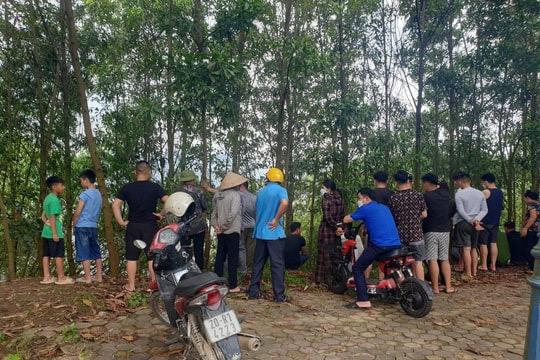 Thái Nguyên: Phát hiện thi thể nữ sinh nổi trên hồ Núi Cốc