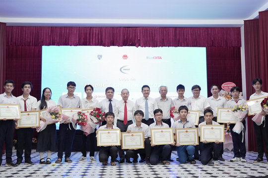 Trao giải sản phẩm sáng tạo Hue-ICT Challenge 2023
