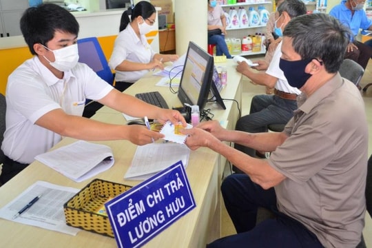 Lương hưu tháng 7 chi như mức cũ, sẽ truy thu phần tăng lương