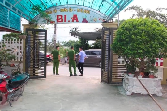 Dùng dao chém người rồi bỏ trốn