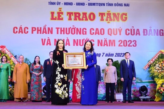 Phó Chủ tịch Tập đoàn KN Holdings nhận Huân chương Lao động hạng Nhất