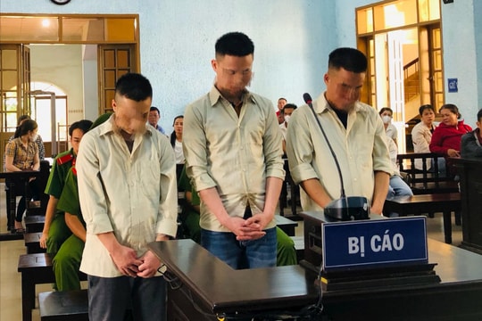 Đánh trọng thương người khác vì mâu thuẫn không đi họp lớp