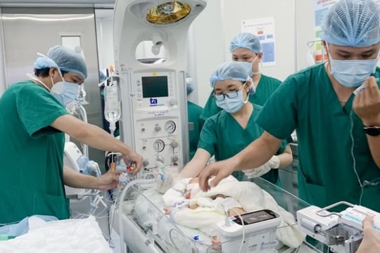 Bệnh viện Tâm Anh cứu trẻ 4 ngày tuổi mắc dị tật bẩm sinh hiếm gặp