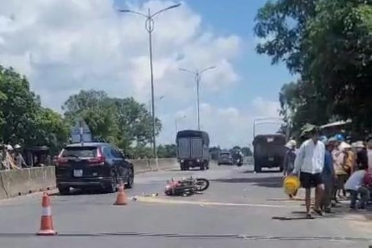 Tài xế xe tải trốn khỏi hiện trường sau khi gây tai nạn chết người