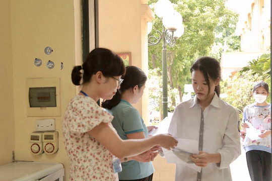 Hà Nội: 30 trường hạ điểm chuẩn vào lớp 10
