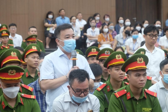Những hình ảnh đầu tiên tại phiên tòa xét xử 54 bị cáo trong vụ “chuyến bay giải cứu"