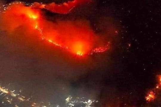 Trắng đêm dập lửa, chữa cháy rừng ở Nam Đàn, Nghệ An