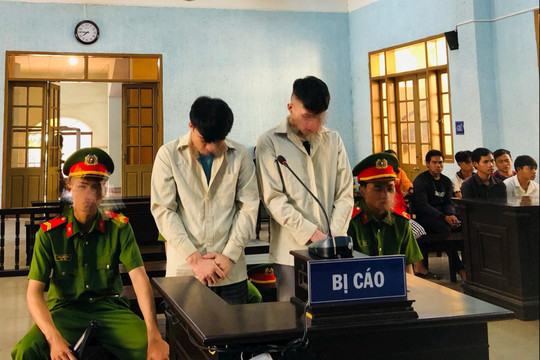 Hai thanh niên lĩnh 47 năm tù vì mua bán người