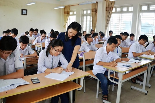 Bộ Giáo dục và Đào tạo lý giải việc tăng điểm học bạ trong xét tốt nghiệp