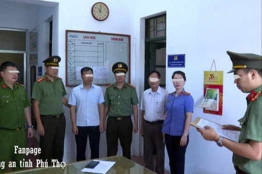 Bắt cựu Chủ tịch UBND thị xã Phú Thọ cùng hàng loạt cán bộ